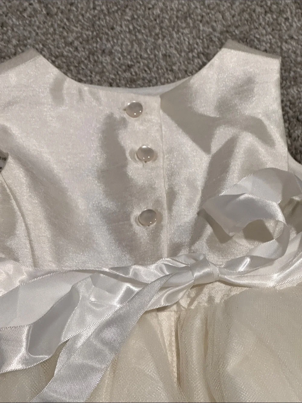 David’s Bridal flower girl dress ivory size 2T Worn ONCE - Picture 7 of 7